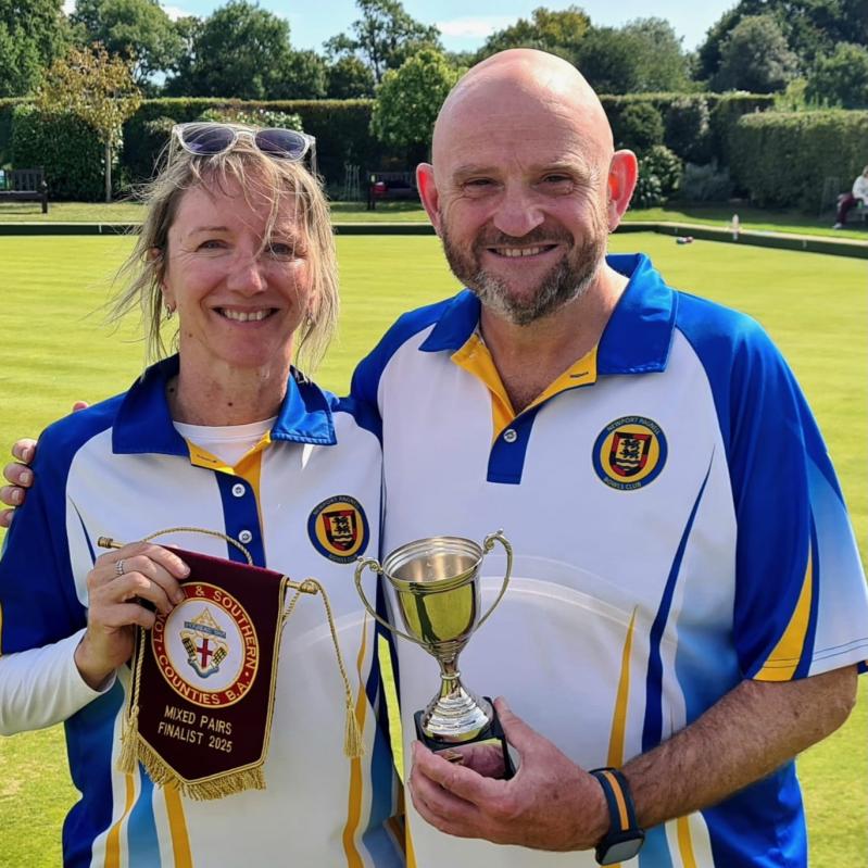 Christine Axelson, Neil Axelson<br>Newport Pagnell